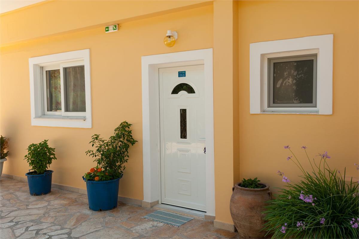 Aparthotel Tom & John Center Planos Exterior foto