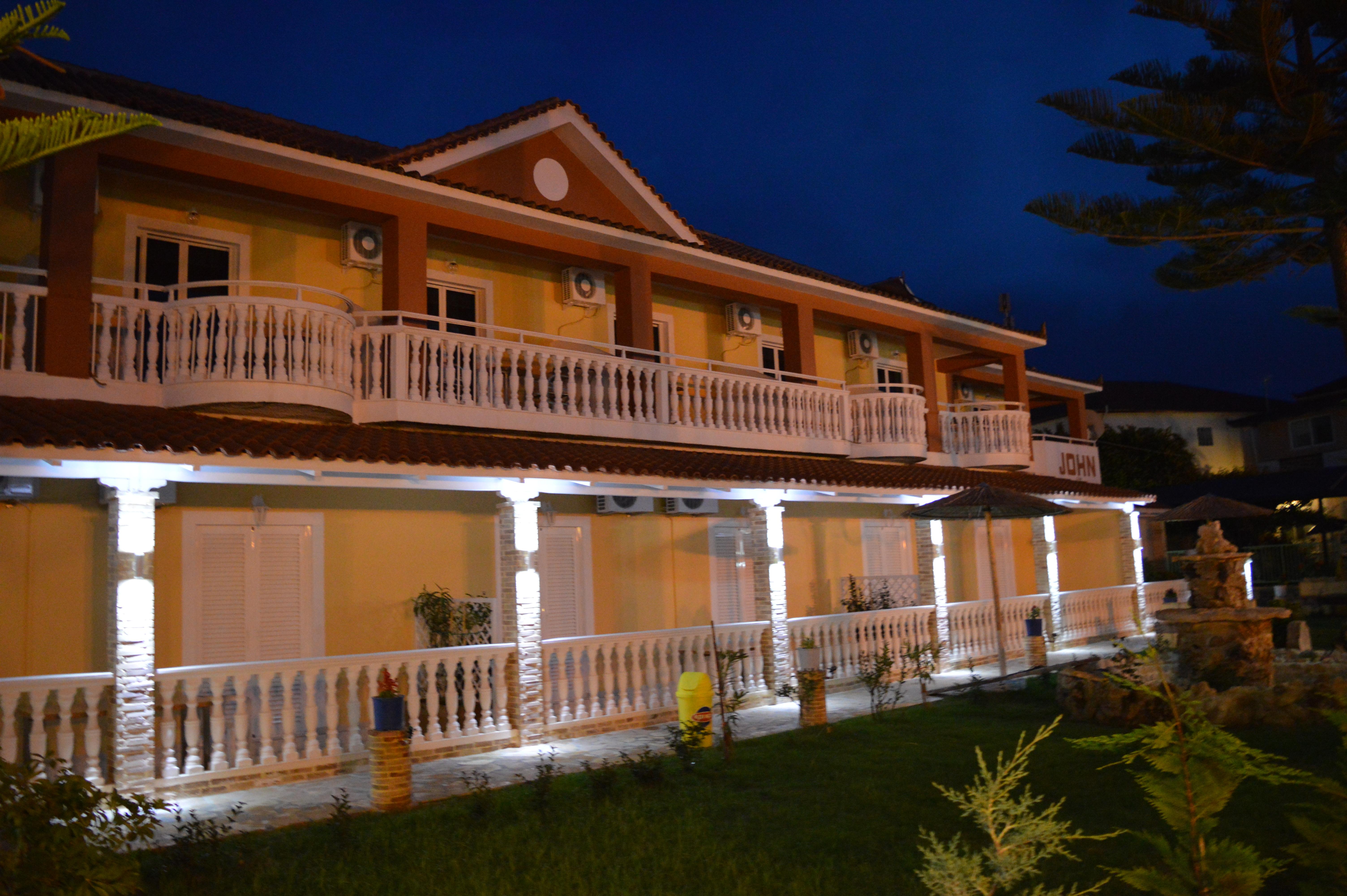 Aparthotel Tom & John Center Planos Exterior foto